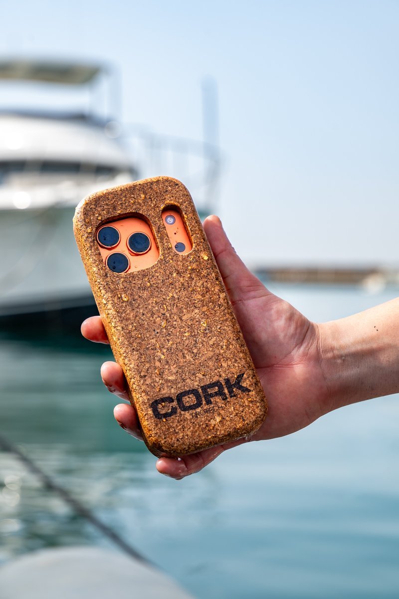 CORK lifestyle — escena 03