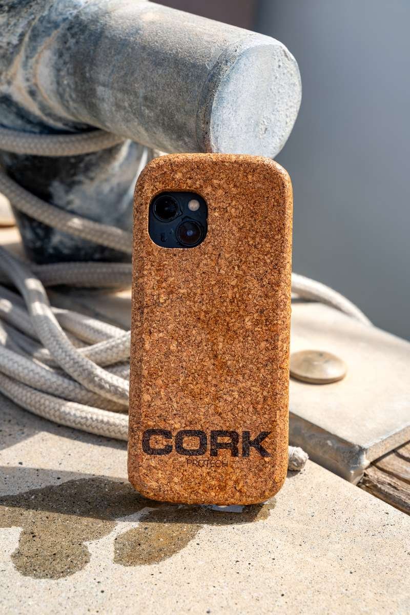 CORK lifestyle — escena 04