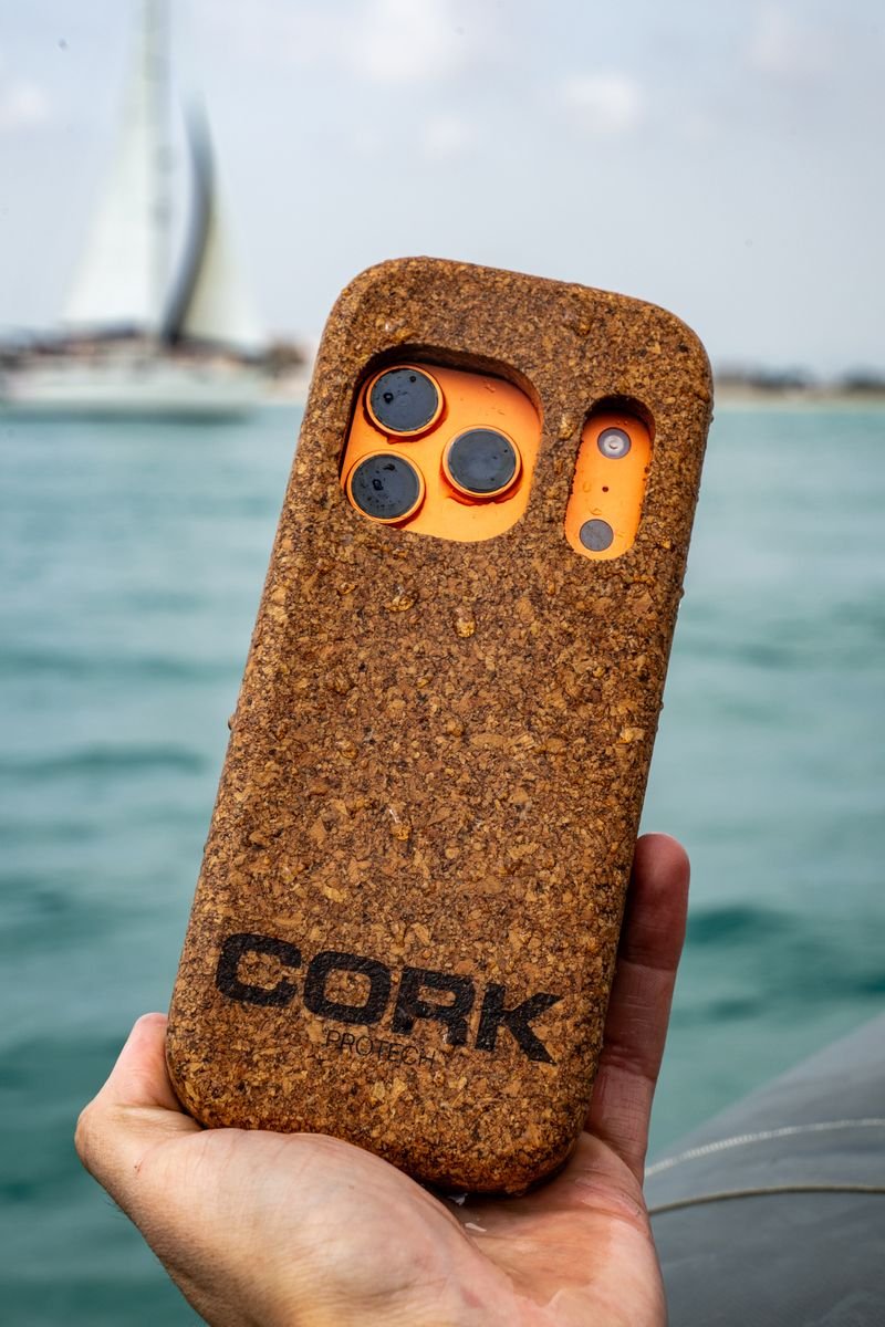 CORK lifestyle — escena 08